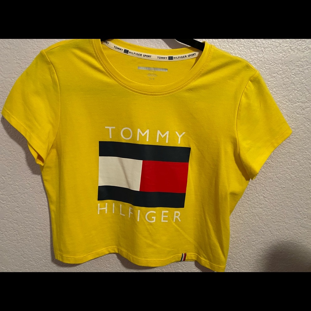 Crop Tommy Hilfiger shirt